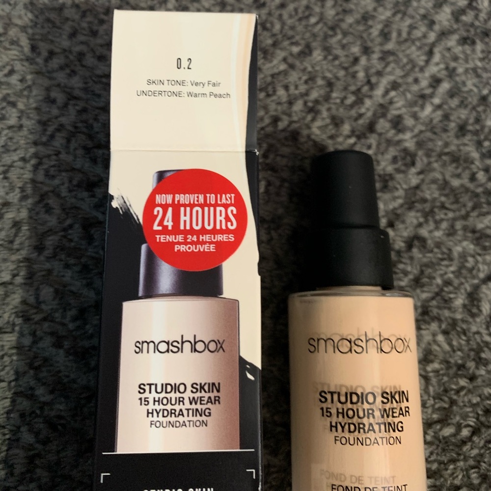 Smashbox studio skin hydrating foundation - Picture 3 of 3